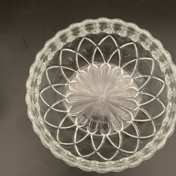 Vintage KIG Indonesia Glass Candy Dish Bowl With Lid Diamond Cut Round Pressed - Picture 6 of 10